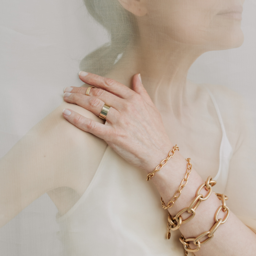 Mixed-Metal Jewellery Is Gaining Popularity